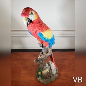 Decorative Parrot Statue.